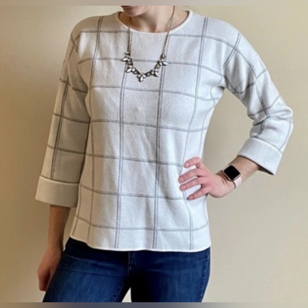 EUC Tahari Windowpane Plaid Sweater w/ Cuffed Sleeves Gray 2X (22/24)